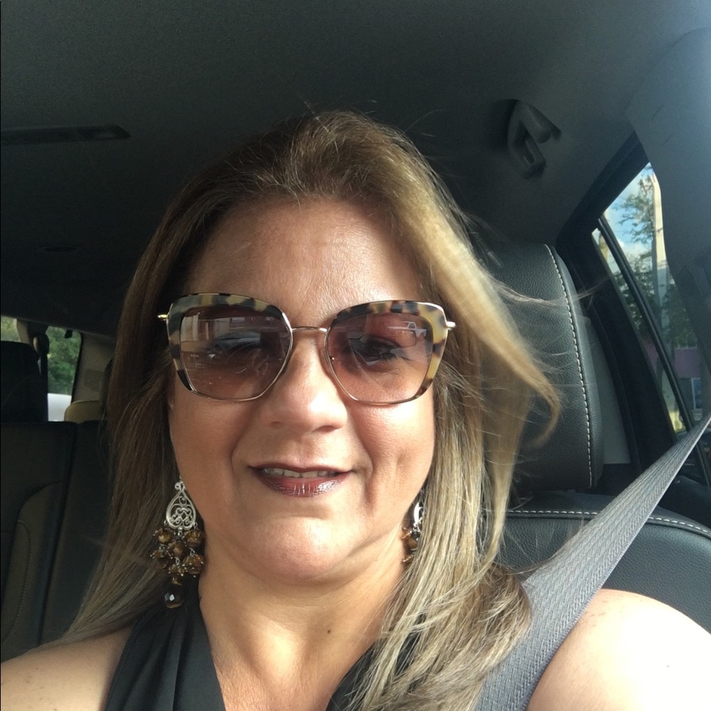 Meet your Posher, Cindy