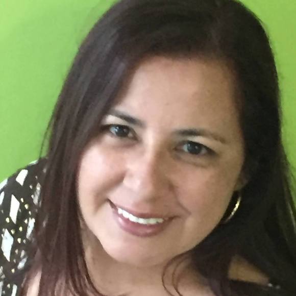 Meet your Posher, Yvette - Picture 1 of 1