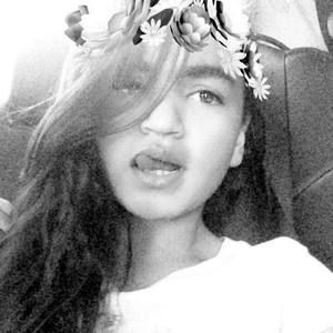 Meet your Posher, Andrea