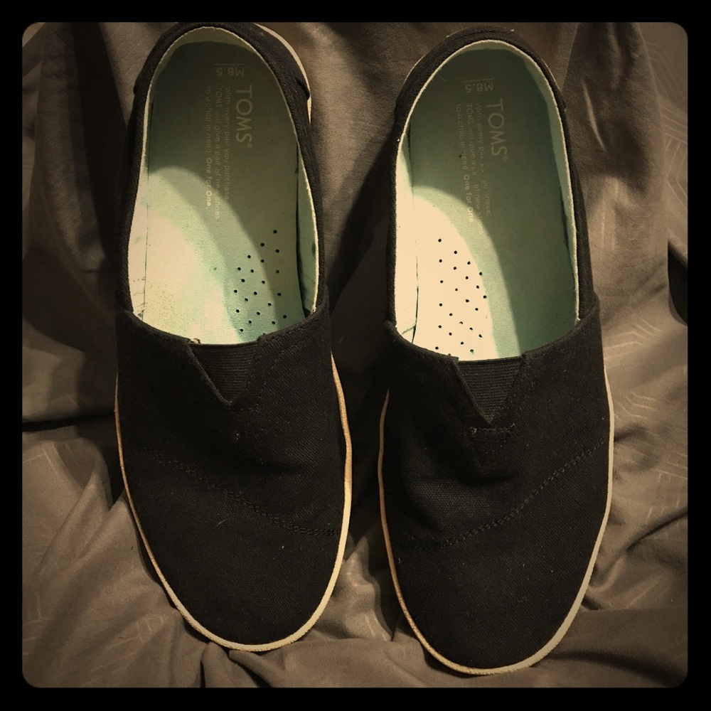 Black Canvas Toms Slip Ons (Men's 8.5)