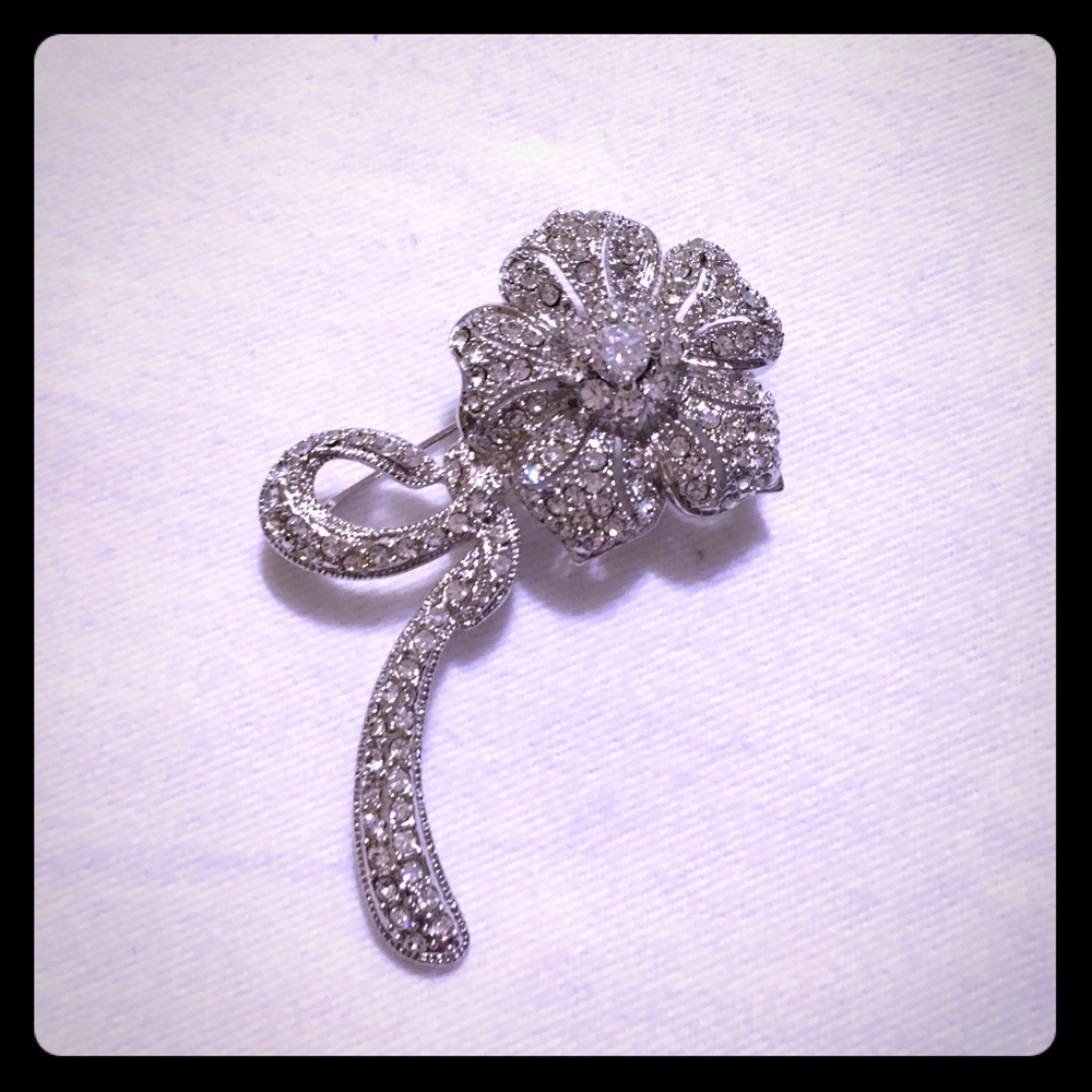 Gorgeous Blooming flower 🌺 Diamond pendant