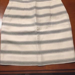 Stripped pencil skirt