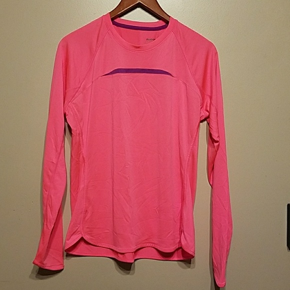 Reebok Tops - Reebok performance shirt