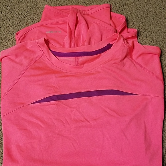 Reebok performance shirt - Picture 3 of 8