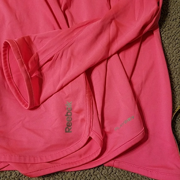 Reebok performance shirt - Picture 7 of 8