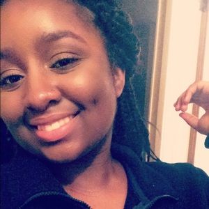 Meet your Posher, Moiya