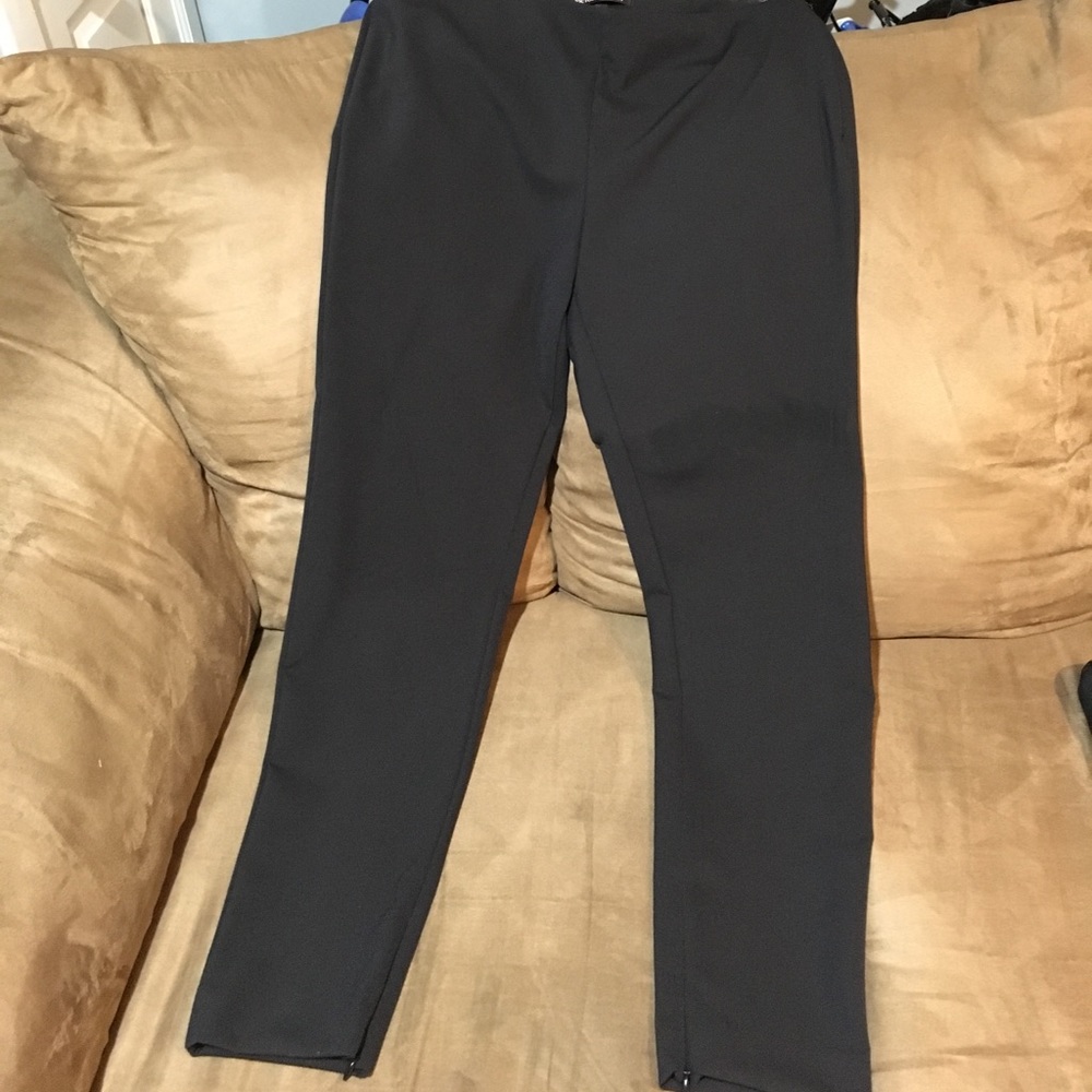 Black legging pants
