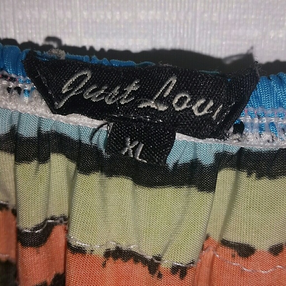 Swimsuit cover - Picture 3 of 3