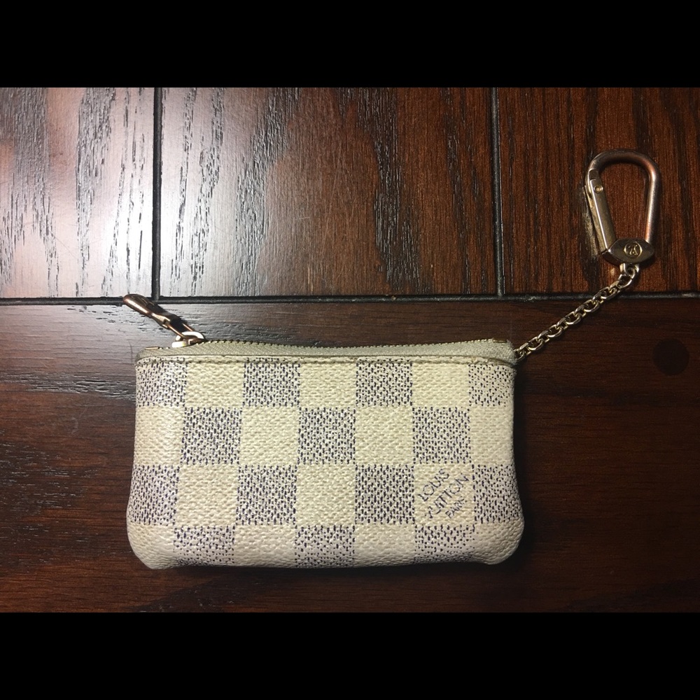 **Sold**Louis Vuitton Damier Azul Key Pouch*