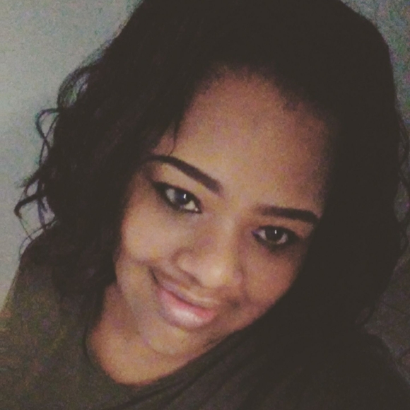 Meet your Posher, Moraima - Picture 1 of 1