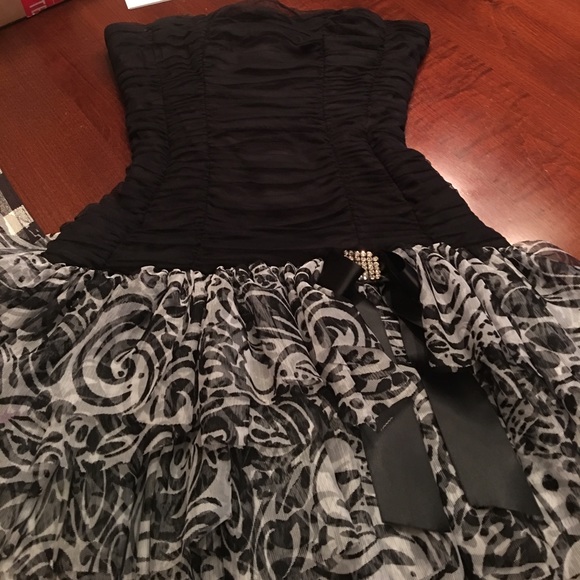 Dresses & Skirts - Prom dress