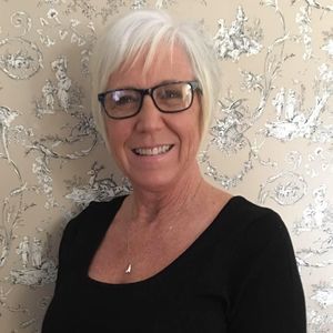 Meet your Posher, Connie