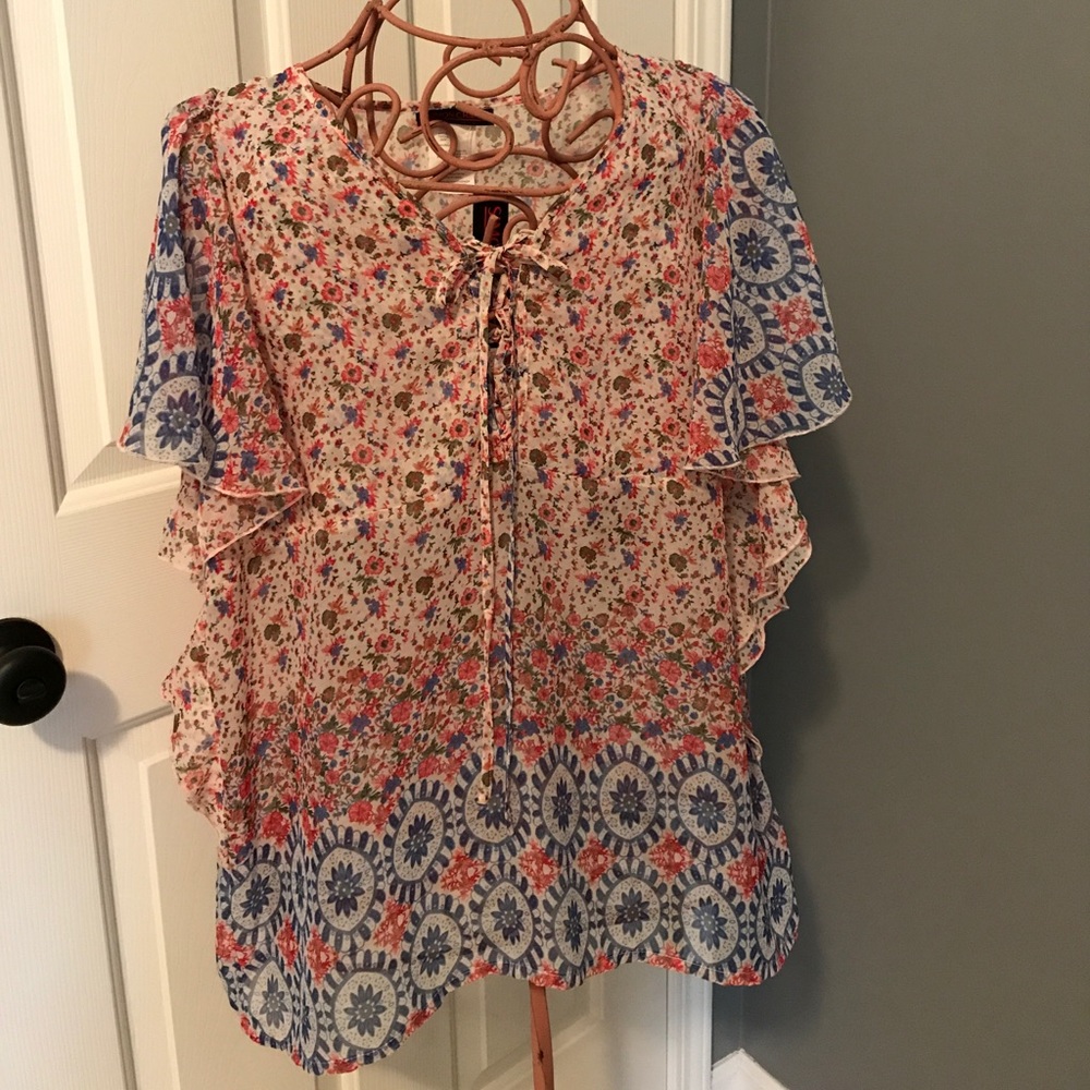 NWT: RED, WHITE &BLUE Floral Peasant Sheer Top