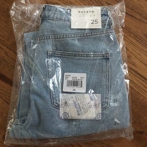 PacSun size 25 high waisted  mom Jean light blue
