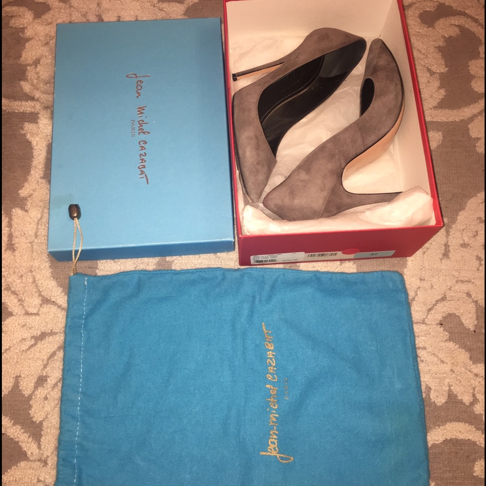 Jean Michel Cazabat Grey suede pointy toe heels