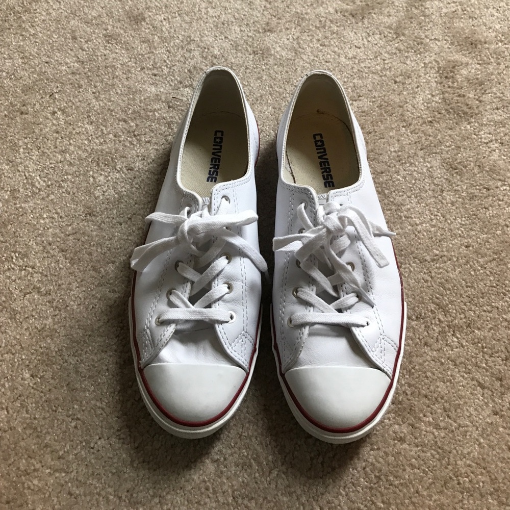 Converse women's leather shoe