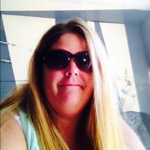 Meet your Posher, Stacie