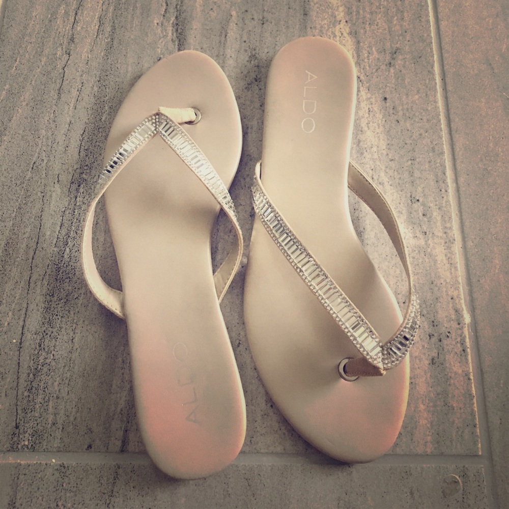 Aldo flip flop sandals