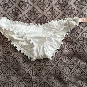 White VS ruffle bottoms
