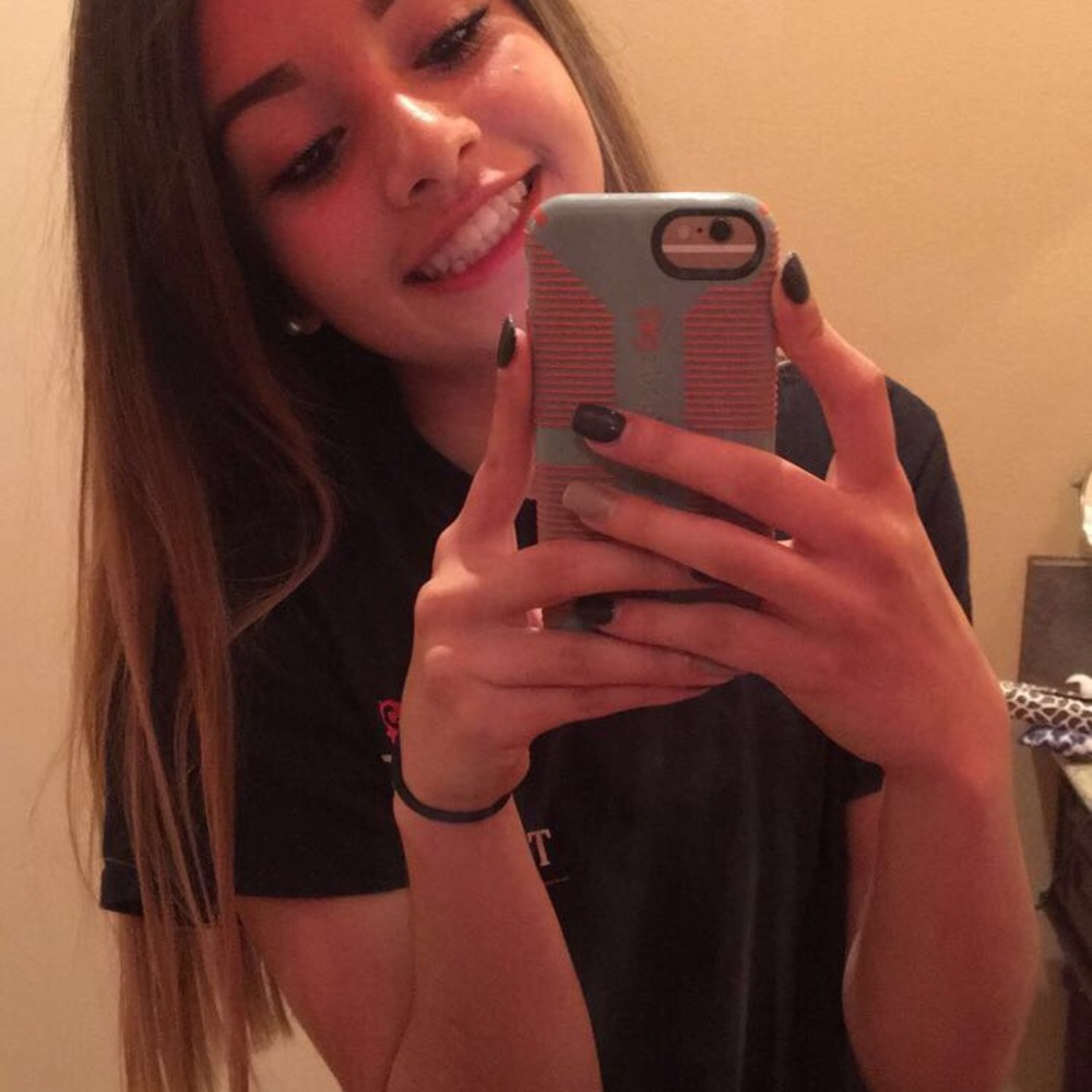 Meet your Posher, Maya