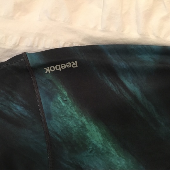 Reebok workout Capri - Picture 3 of 4