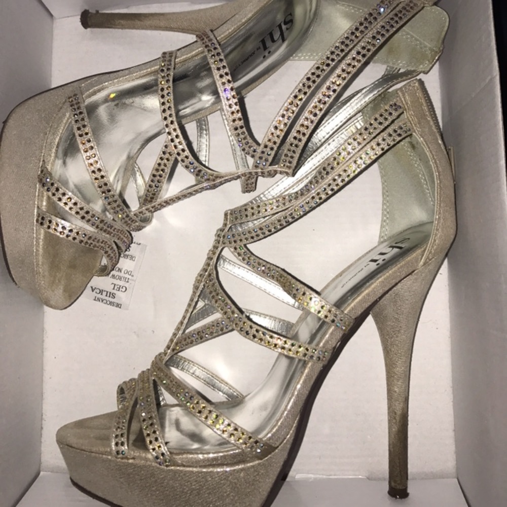 Prom shoes