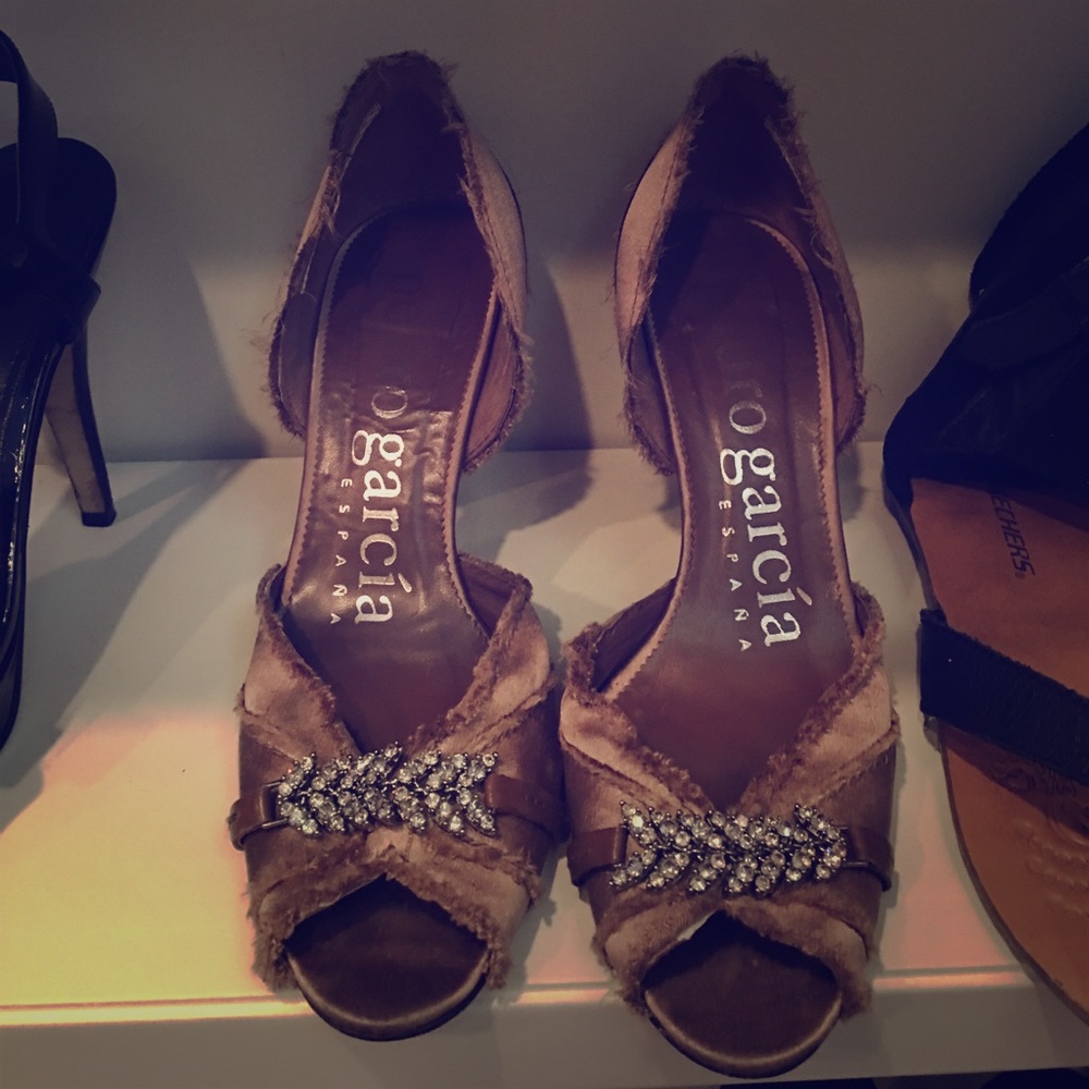 Pedro Gracia D'Orsay frayed satin Heels Pumps