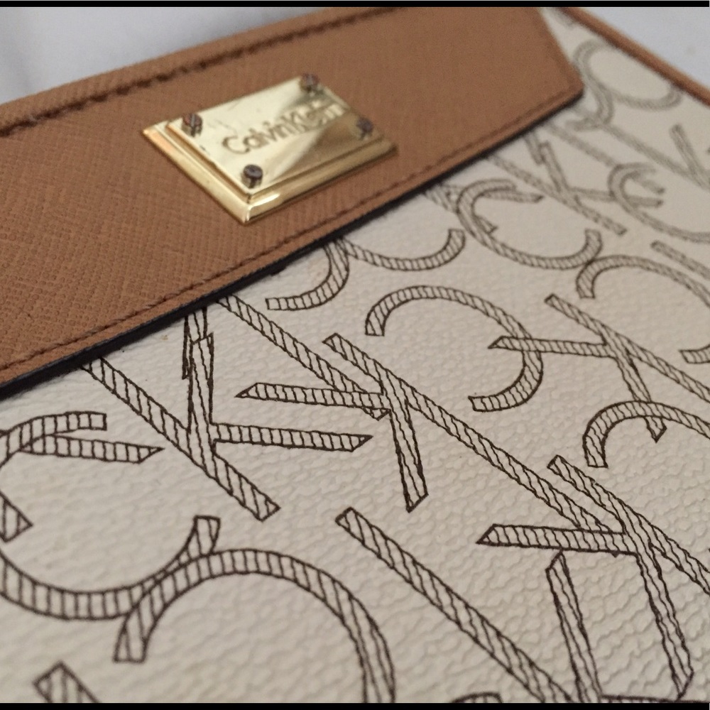 Calvin Klein Wristlet
