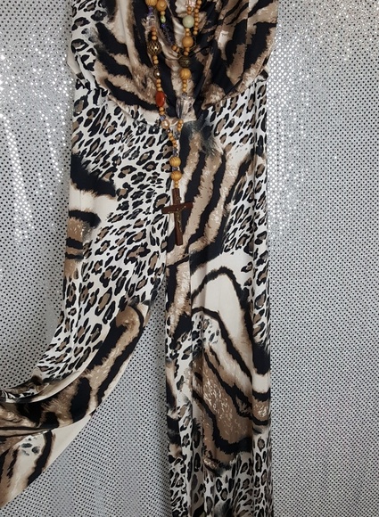 FIERCE ANIMAL PRINT JUMPSUIT - Picture 2 of 2