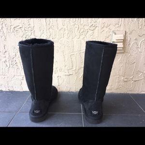 black tall size 6 UGG boots