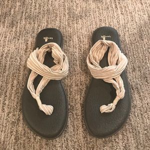 Sanuk yoga sling backs