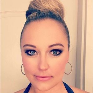 Meet your Posher, Jennice