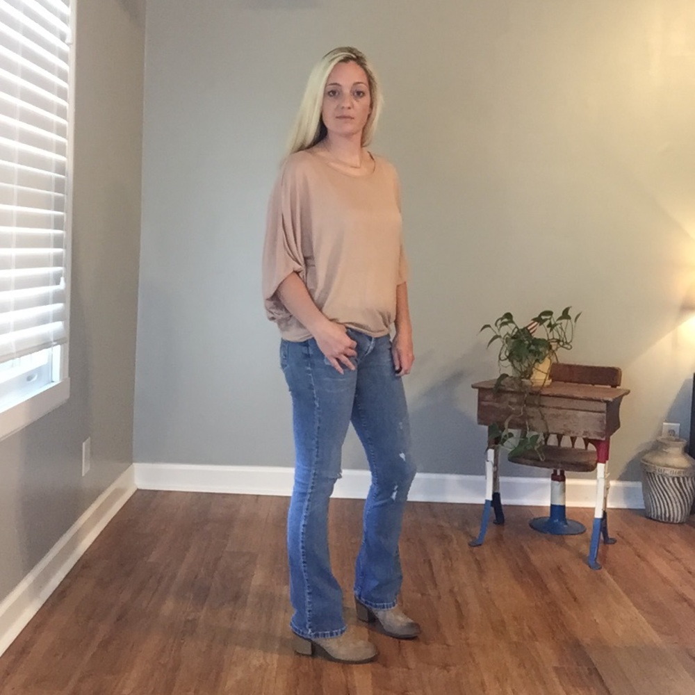 Lightweight Open Back Top - Picture 5 of 7