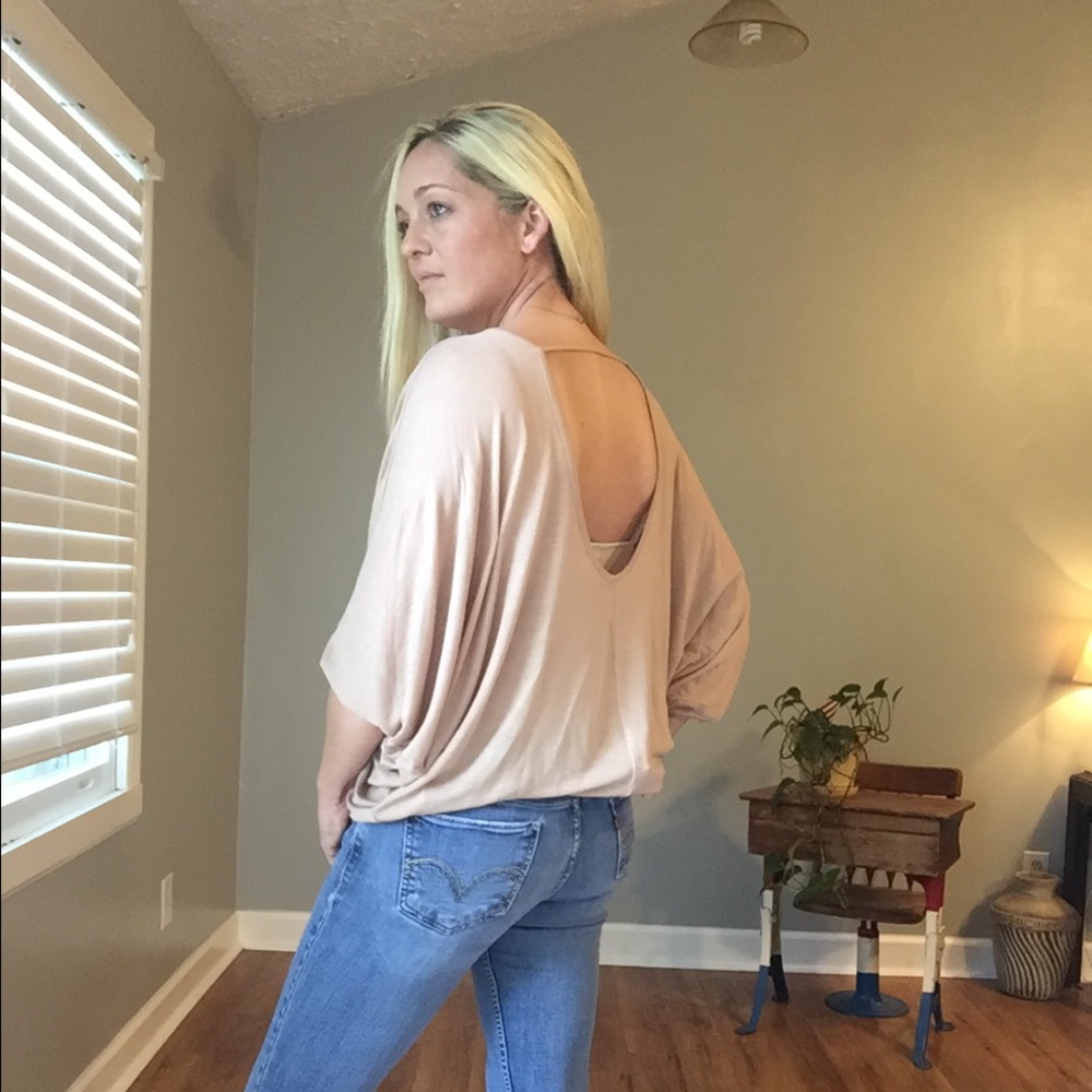 Lightweight Open Back Top - Picture 2 of 7