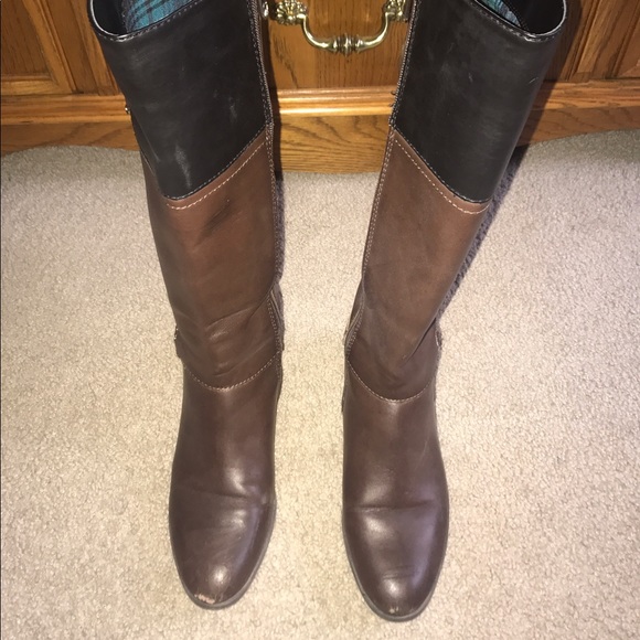 Shoes - Picture 1 of 4