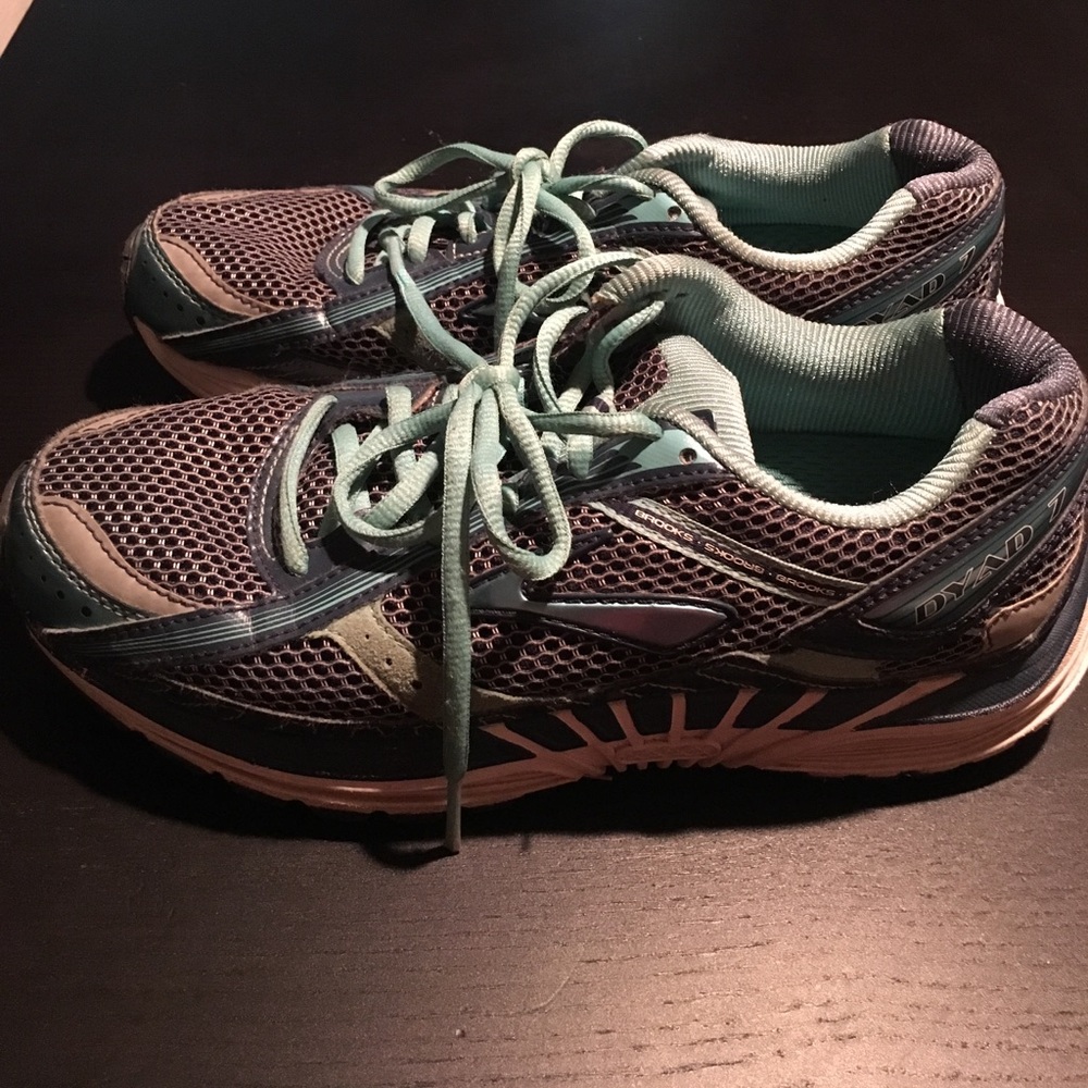 Brooks Running Shoes Dyad 7 Size 9