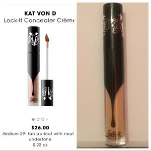 Kat de Von concealer .