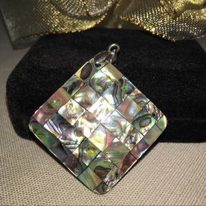 SALE. Genuine NZ Paua Abalone LG Pendant