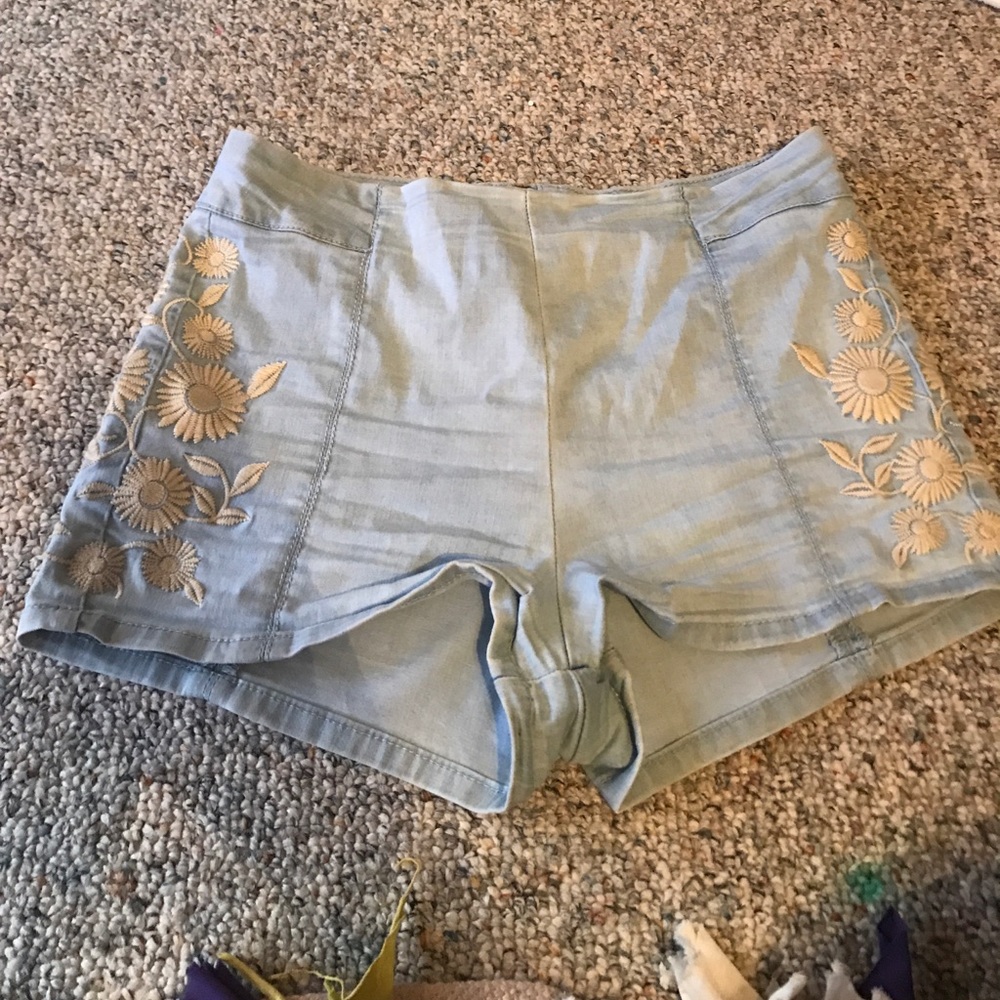 Light Jean Shorts from Bullhead Denim Co.