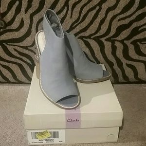 Brand new leather Clarks sandals