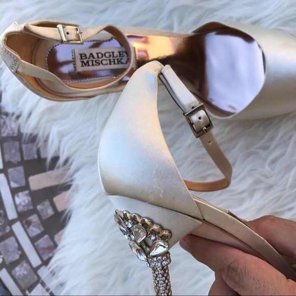 BADGLEY MISCHKA AUTHENTIC CRYSTAL PUMPS SZ 8.5 - Picture 2 of 8