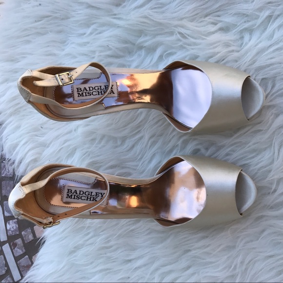 BADGLEY MISCHKA AUTHENTIC CRYSTAL PUMPS SZ 8.5 - Picture 5 of 8