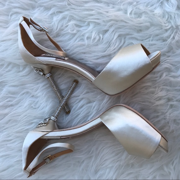 BADGLEY MISCHKA AUTHENTIC CRYSTAL PUMPS SZ 8.5 - Picture 7 of 8