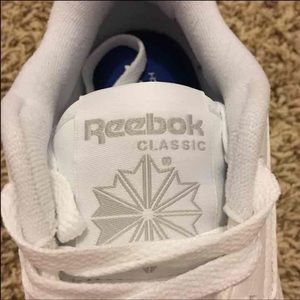 Classic Reebok 7.5