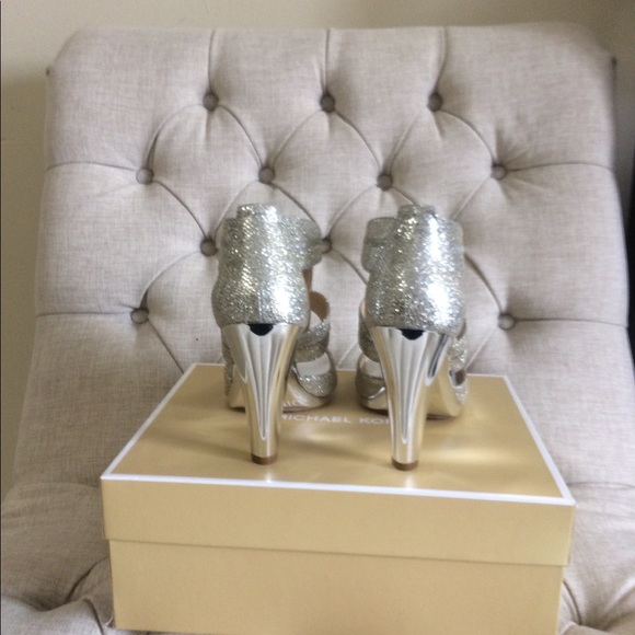 NEW ❤️2017 Michael Kors Berkley Silver - Picture 4 of 8