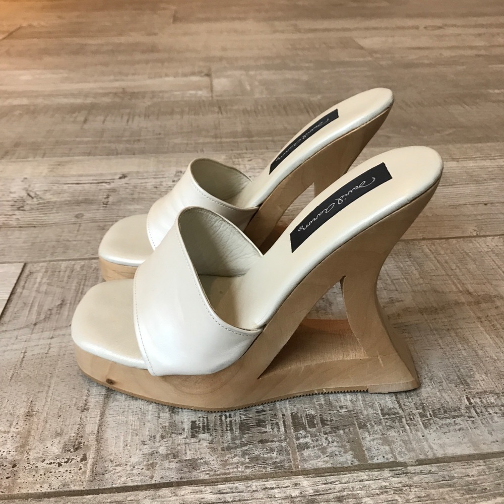 David Aaron wedge heels artistic opening