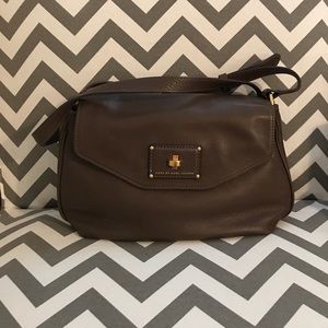 MARC BY MARC JACOBS BROWN LEATHER CROSSBODY!