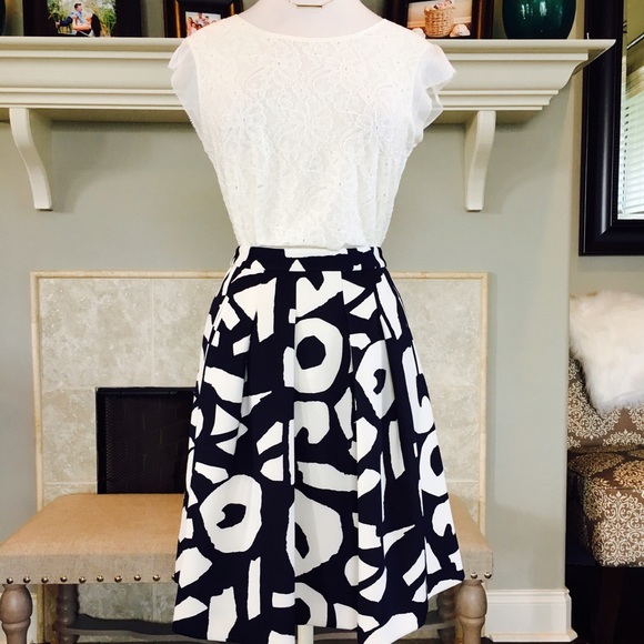 NWOT LOFT white & navy blue Printed circle skirt - Picture 2 of 7