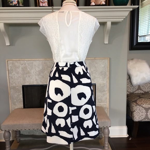 NWOT LOFT white & navy blue Printed circle skirt - Picture 4 of 7