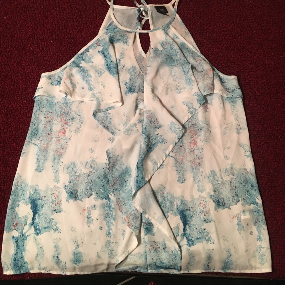 Flowy tank